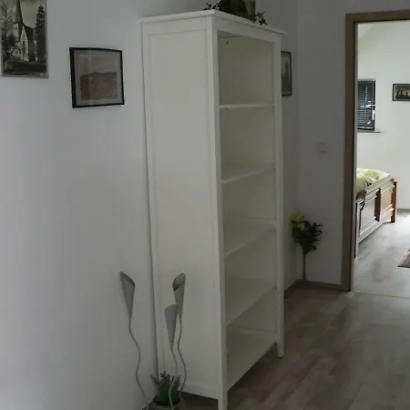 Zum Gruenen Holz *
